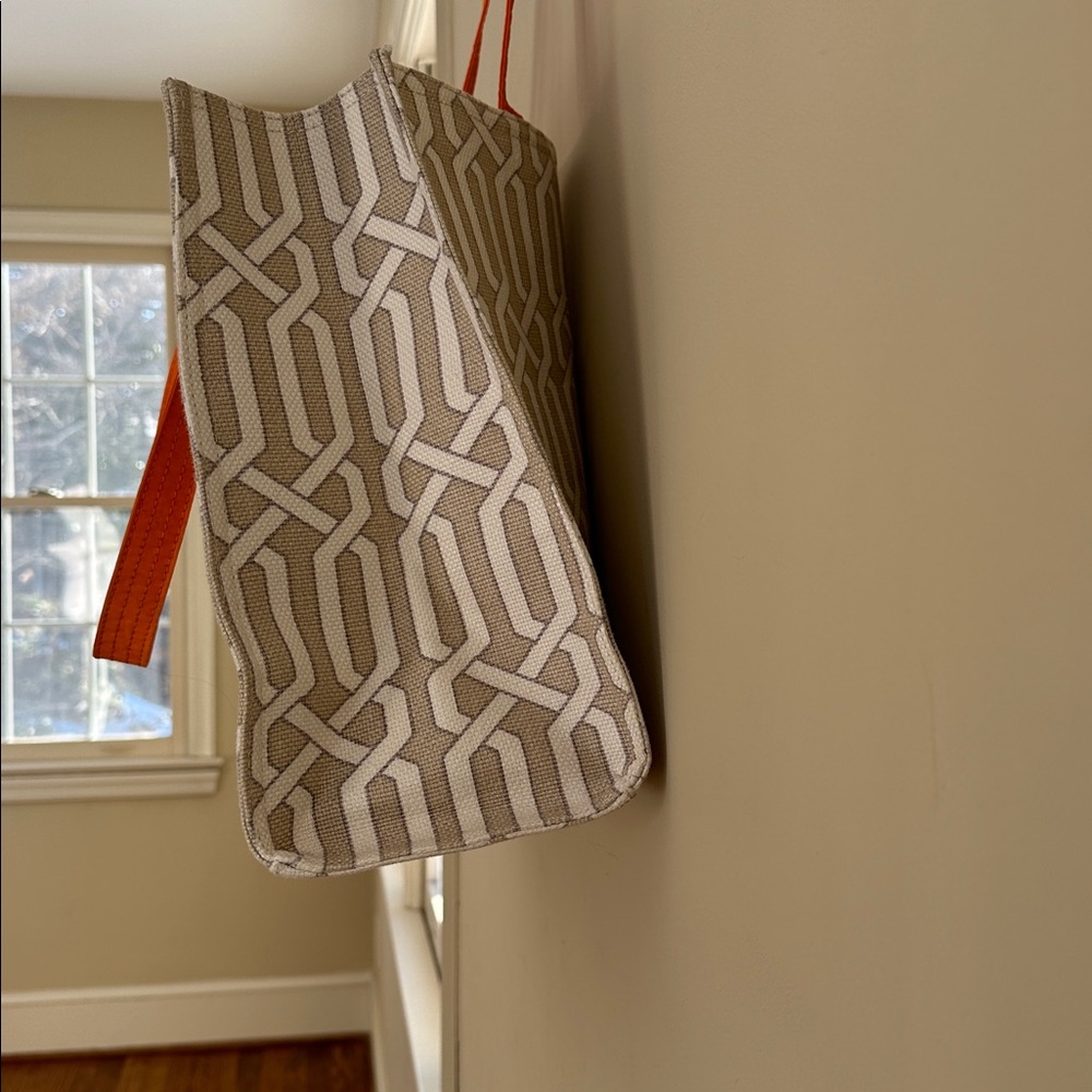 Spartina 449 Tote - Picture 7 of 9